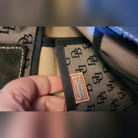 EUC Dooney and Bourke leather and canvas Monogram shoulder bag - Picture 10 of 16